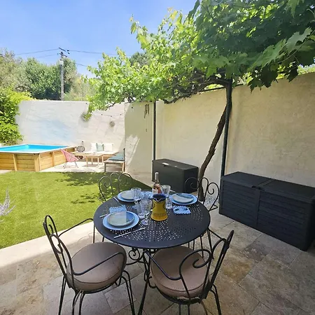 Charmante Maison, A 150 M De La Mer, Piscine, Climatisation, Wifi, ...