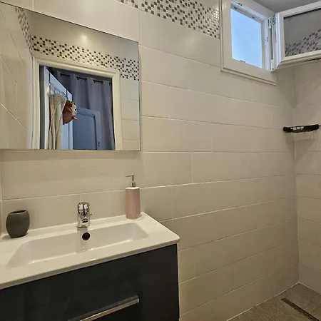 Charmante Maison, A 150 M De La Mer, Piscine, Climatisation, Wifi, ... Villa